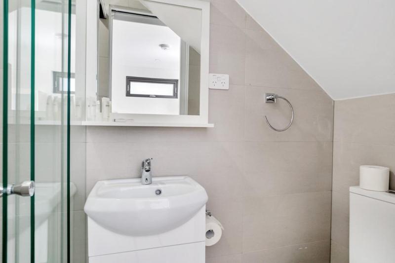 New Studio Apartment In Surry Hills Сидней Экстерьер фото